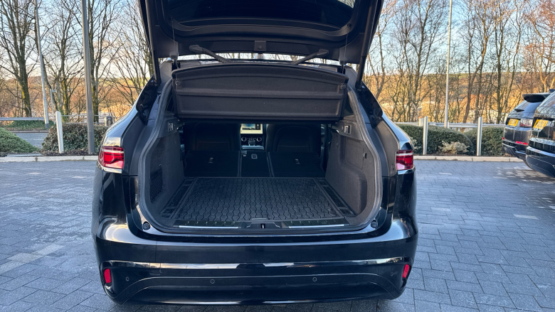 Jaguar F-Pace 2.0 D200 R-Dynamic Black 5dr Auto AWD Diesel Estate